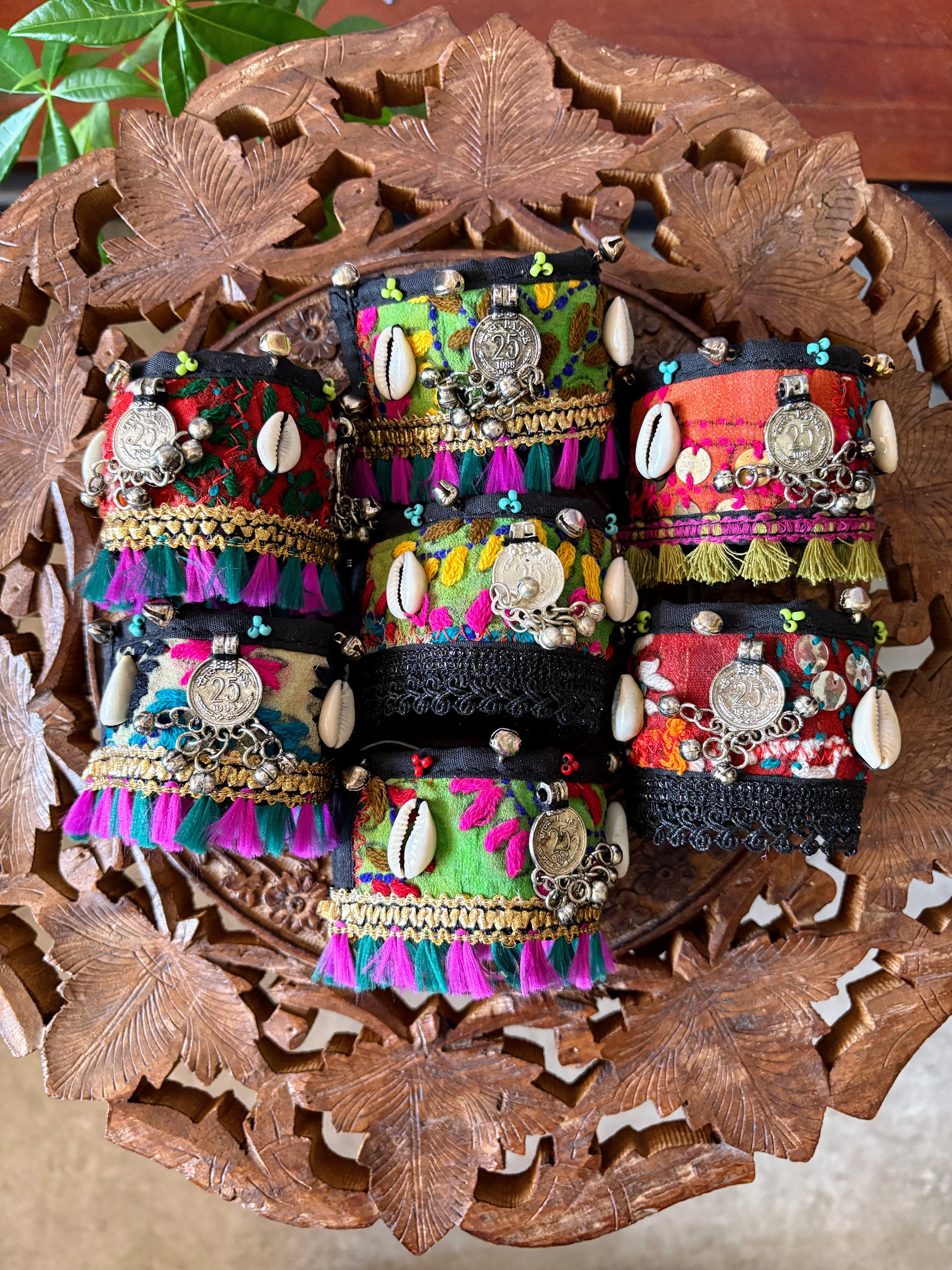 Upcycled Ethnic Bangle – エスニックバッグ専門店azoo