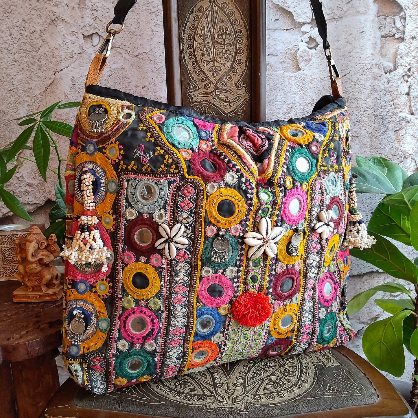 BLS-75b カラフルバンジャラショルダーバッグ