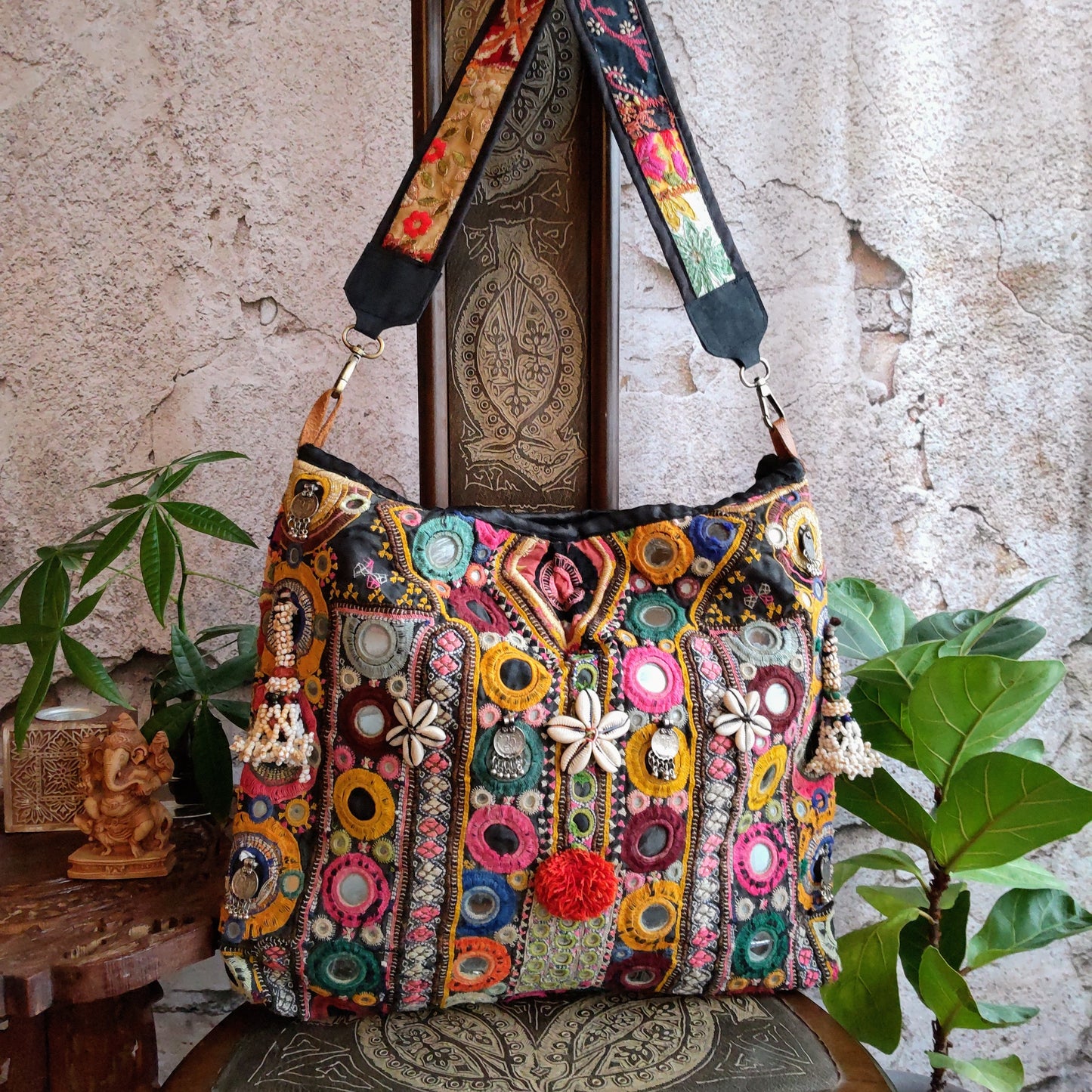 BLS-75b カラフルバンジャラショルダーバッグ