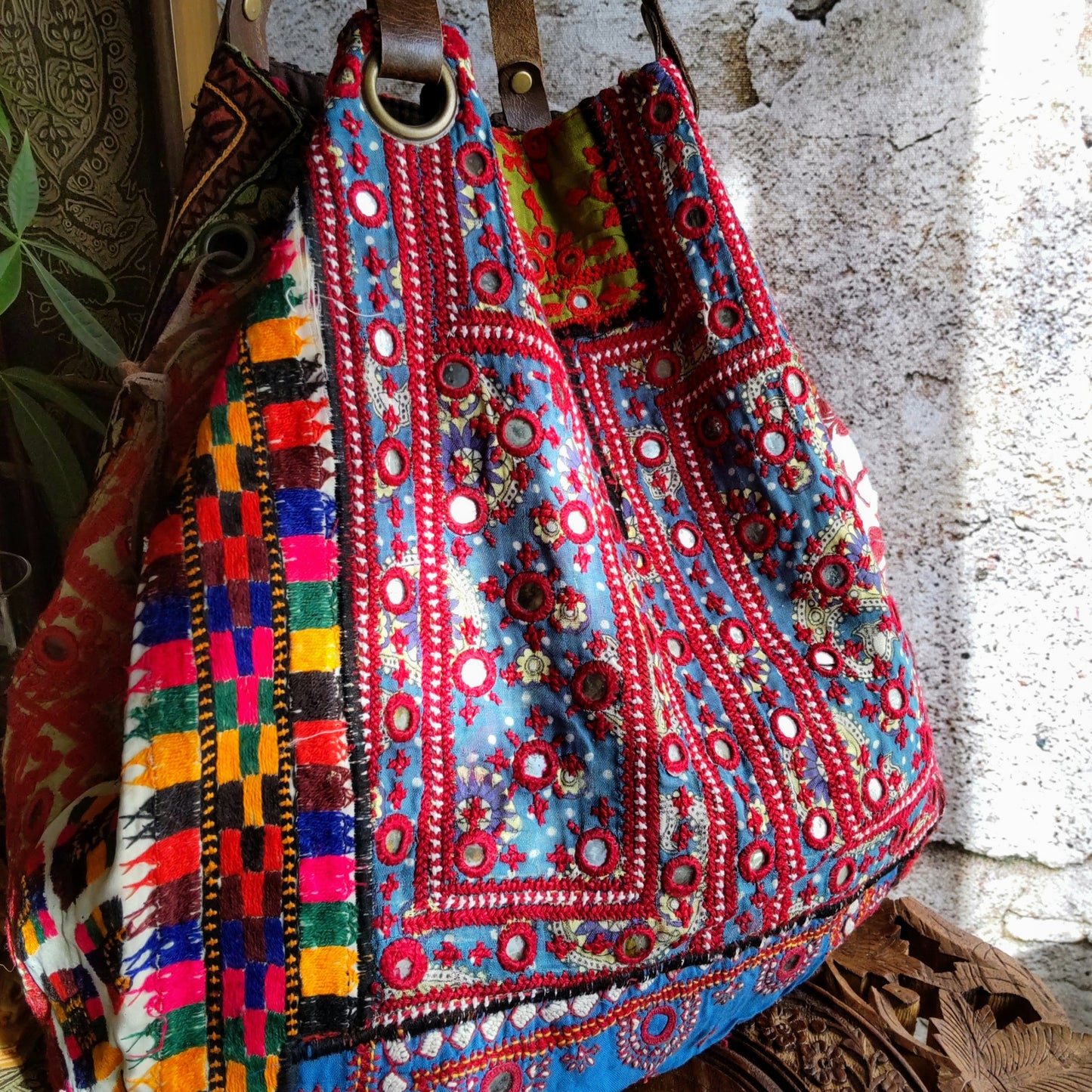 BLT-81a レザーハンドルミラー刺繍エスニックトートバッグ(L)