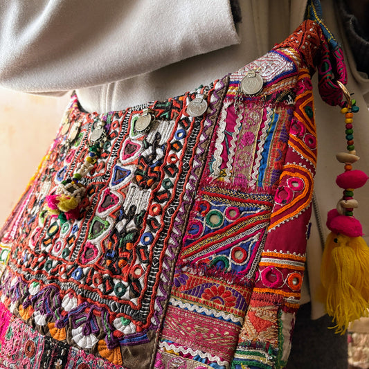 HSL-131j《椿》 エスニッククロスボディバッグ(L)