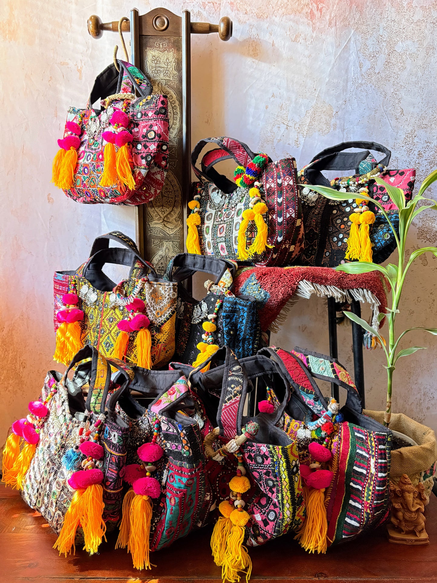 NTS-136e【煌(きらめき)】ミラー刺繍エスニックトートバッグ(S)