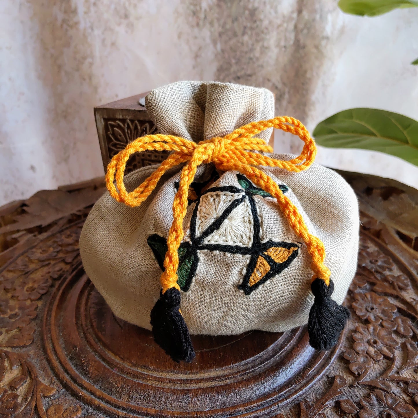 RPS-126a~m ラバリ刺繍ミニポーチ