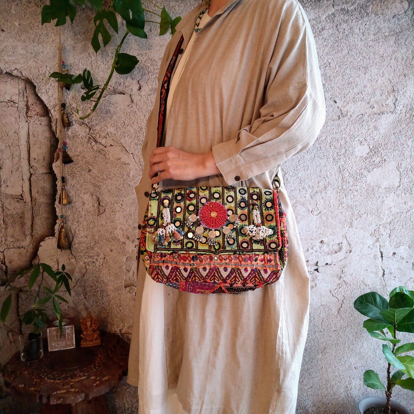 BMS-100a~e ミラー刺繍じゃらじゃらエスニックショルダーバッグ(M)