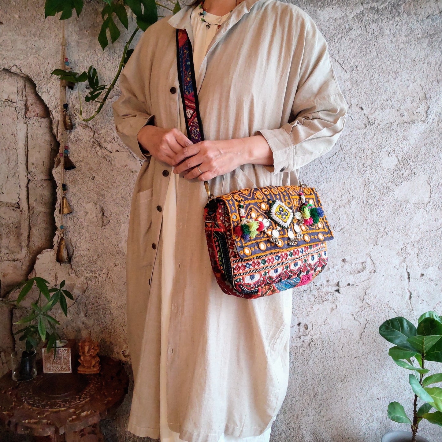 BMS-100a~e ミラー刺繍じゃらじゃらエスニックショルダーバッグ(M)