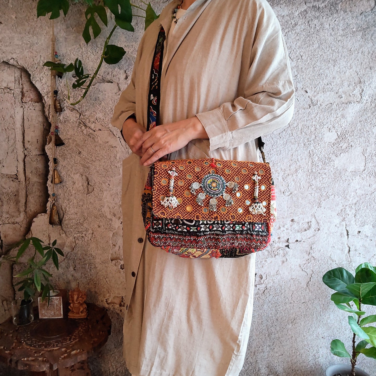 BMS-100a~e ミラー刺繍じゃらじゃらエスニックショルダーバッグ(M)