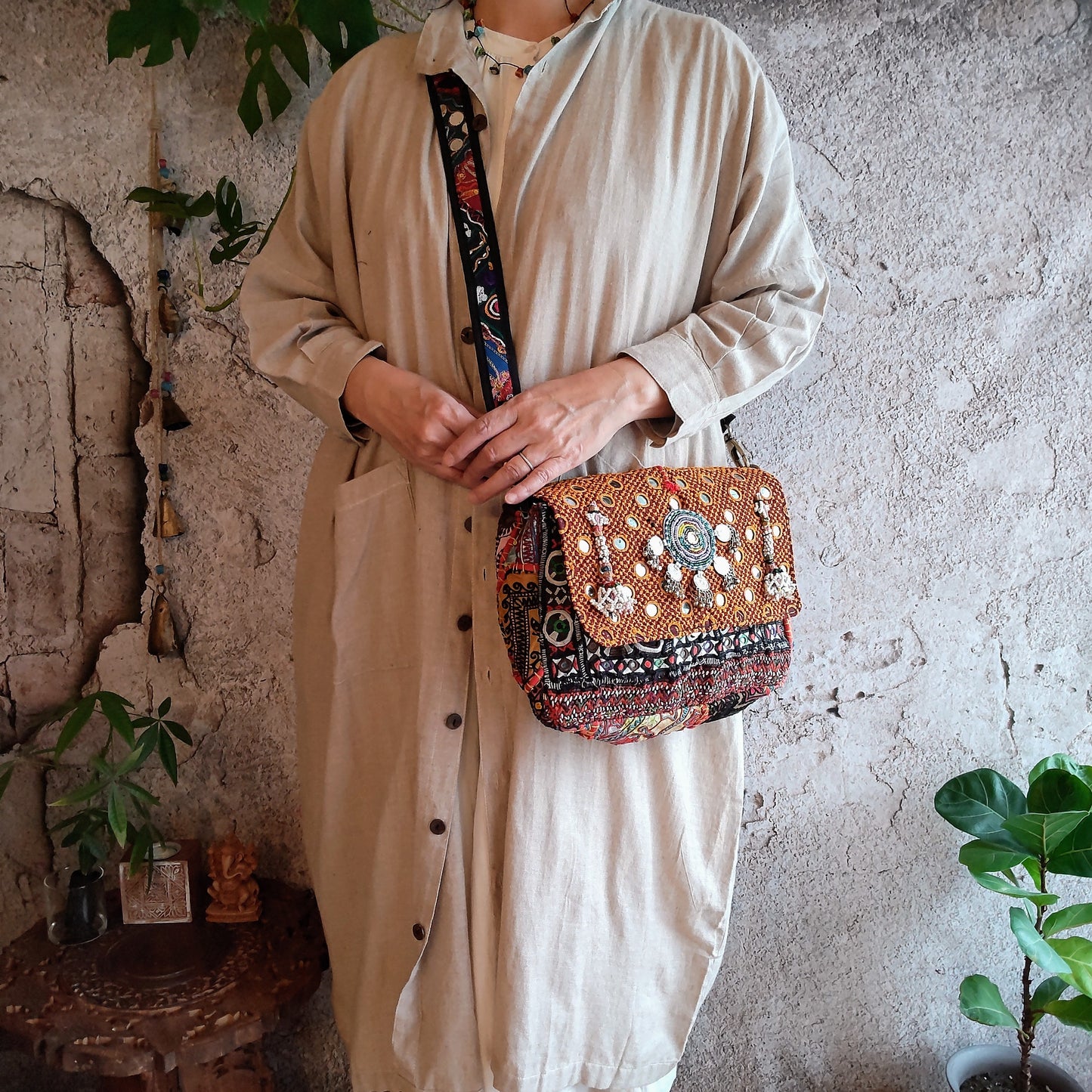 BMS-100a~e ミラー刺繍じゃらじゃらエスニックショルダーバッグ(M)