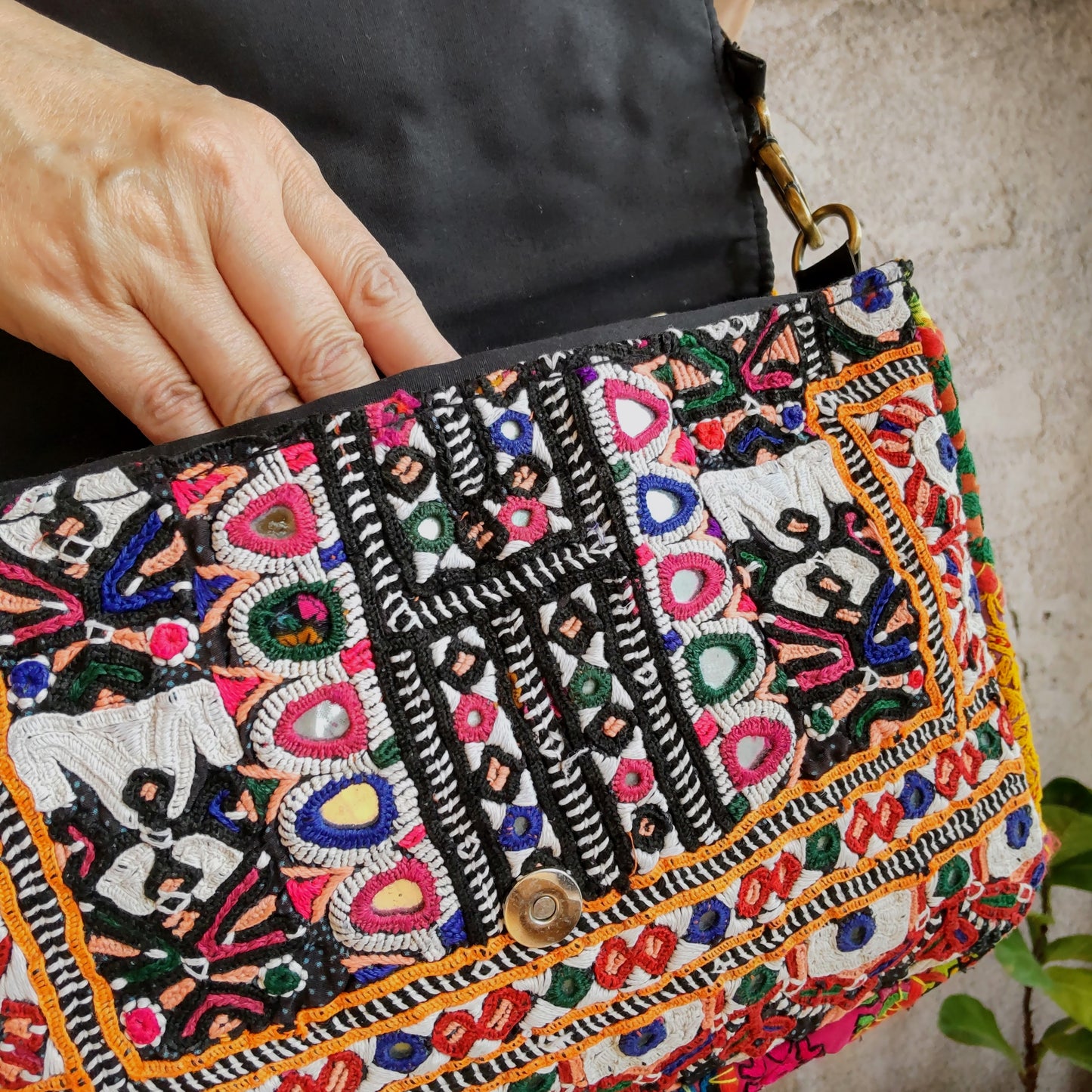 NSM-117e ミラー刺繍エスニックショルダーバッグ(M)