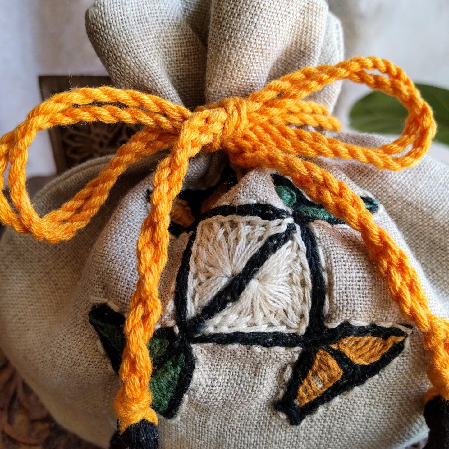 RPS-126a~m ラバリ刺繍ミニポーチ