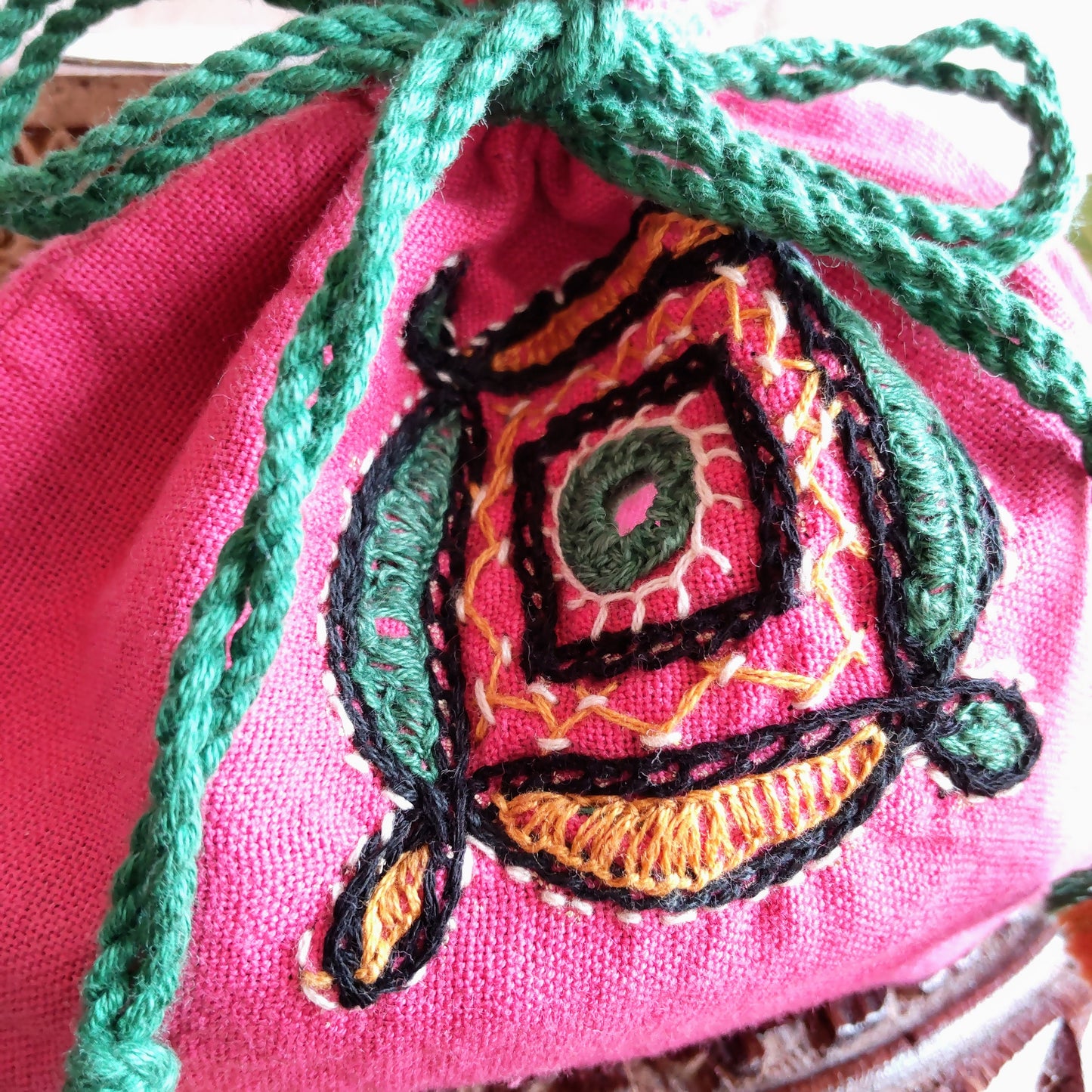 RPS-126a~m ラバリ刺繍ミニポーチ