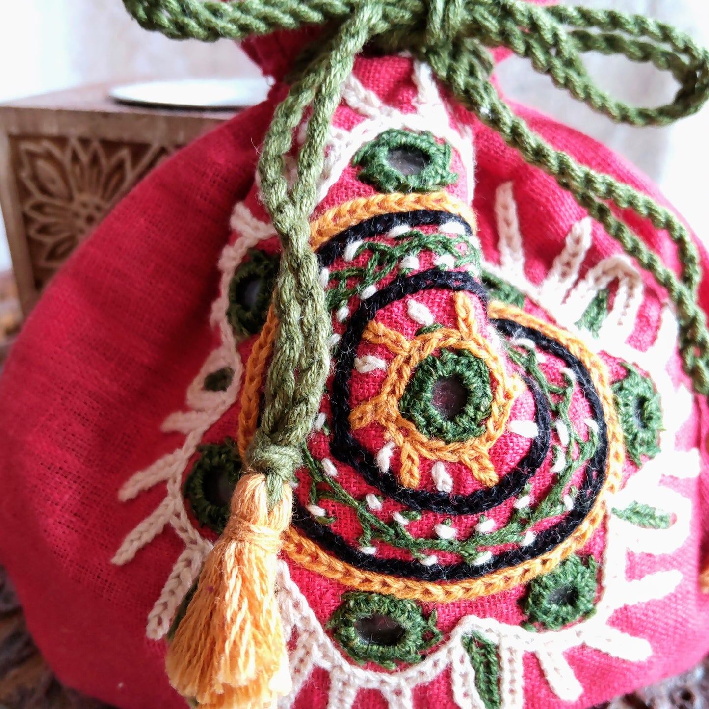 RPS-126a~m ラバリ刺繍ミニポーチ