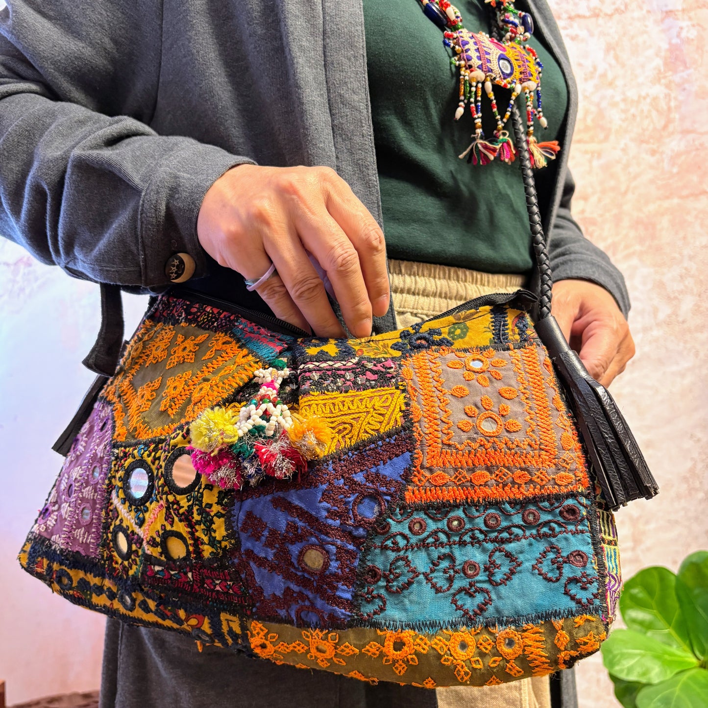 NSS-123c ミラー刺繍パッチワークエスニックショルダーバッグ (S)