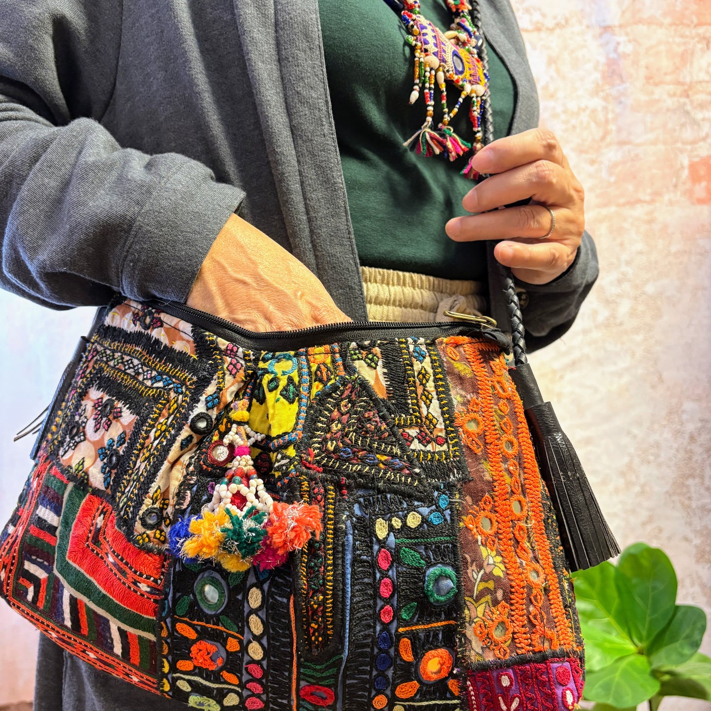NSS-123d ミラー刺繍パッチワークエスニックショルダーバッグ (S)