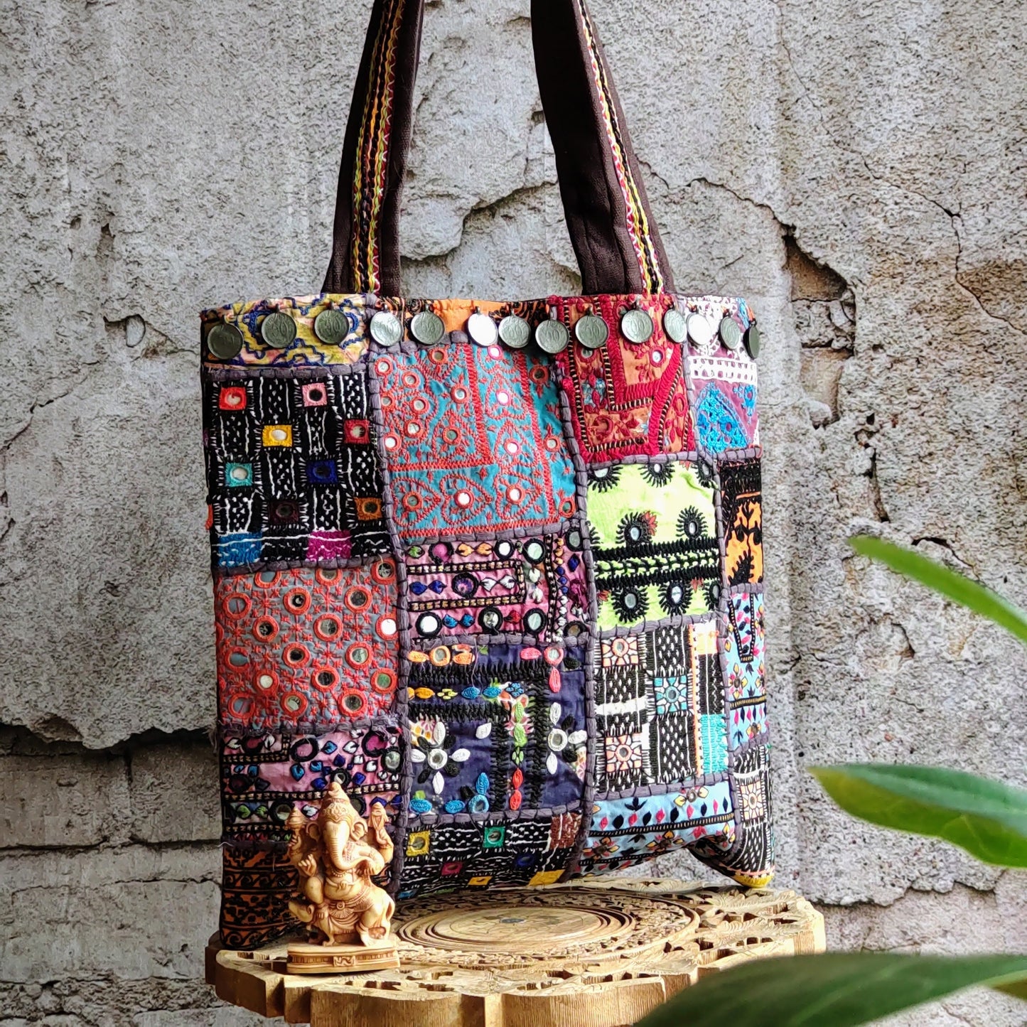 BMT66b マルチカラーxコインワンサイドミラー刺繍エスニックトートバッグ(M)