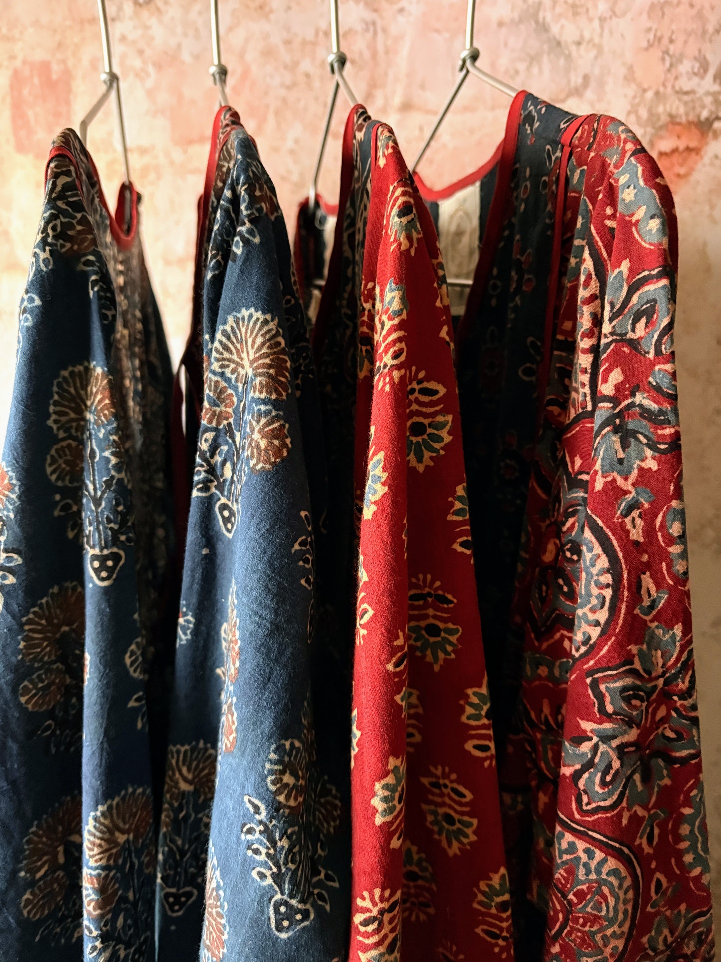 AF-005,1/1 アジュラックロングフレアワンピース/レッドxネイビー